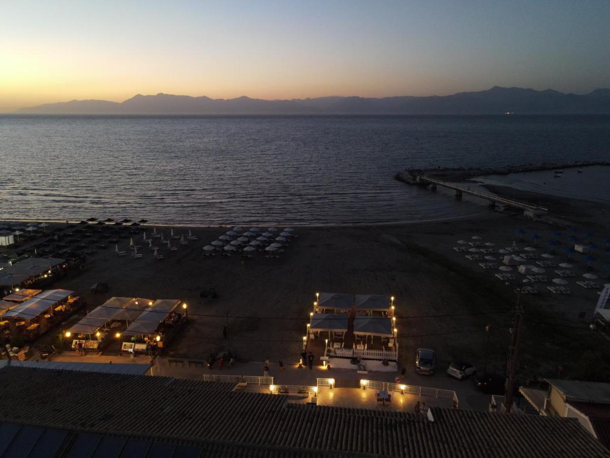 Aqua Luxury Suites By Estia Roda  Exterior photo